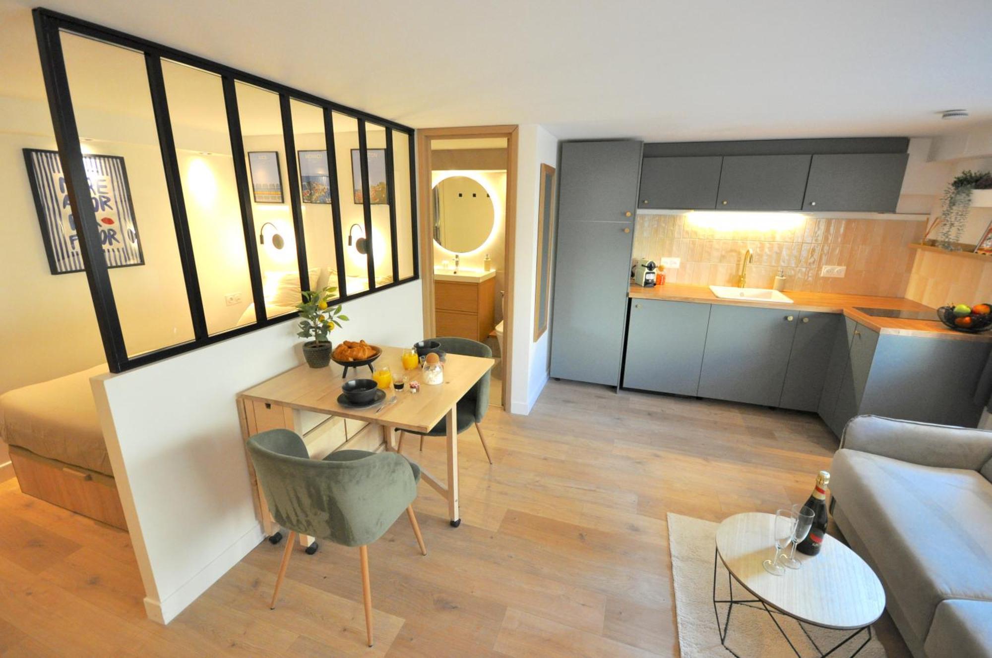 Monaco # Menton - 4 Persons - Hypercenter - Private Parking - Full Renovated - Clim - Fast Wifi - Beach And Sun Buitenkant foto