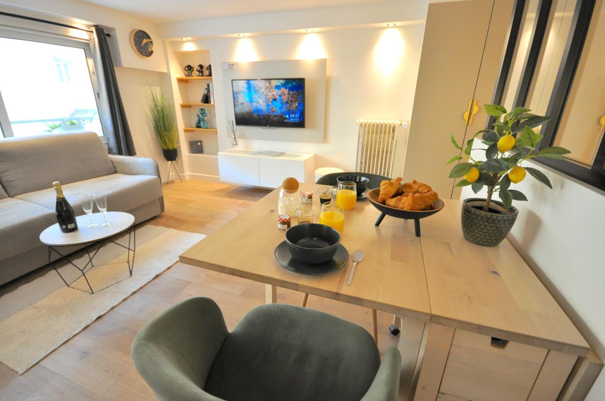 Monaco # Menton - 4 Persons - Hypercenter - Private Parking - Full Renovated - Clim - Fast Wifi - Beach And Sun Buitenkant foto
